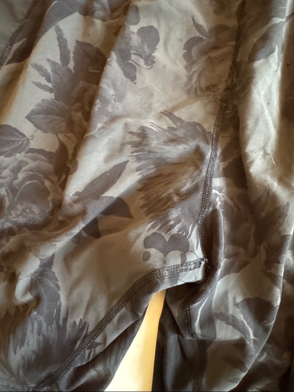 Lululemon Men's Floral Athletic Shorts - Picture 9 of 10